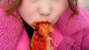 爱吃辣的小姐姐吃得快不,小姐姐速战速决