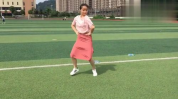 跳舞小姐姐投实心球动作,小姐姐实心球投掷风采展示